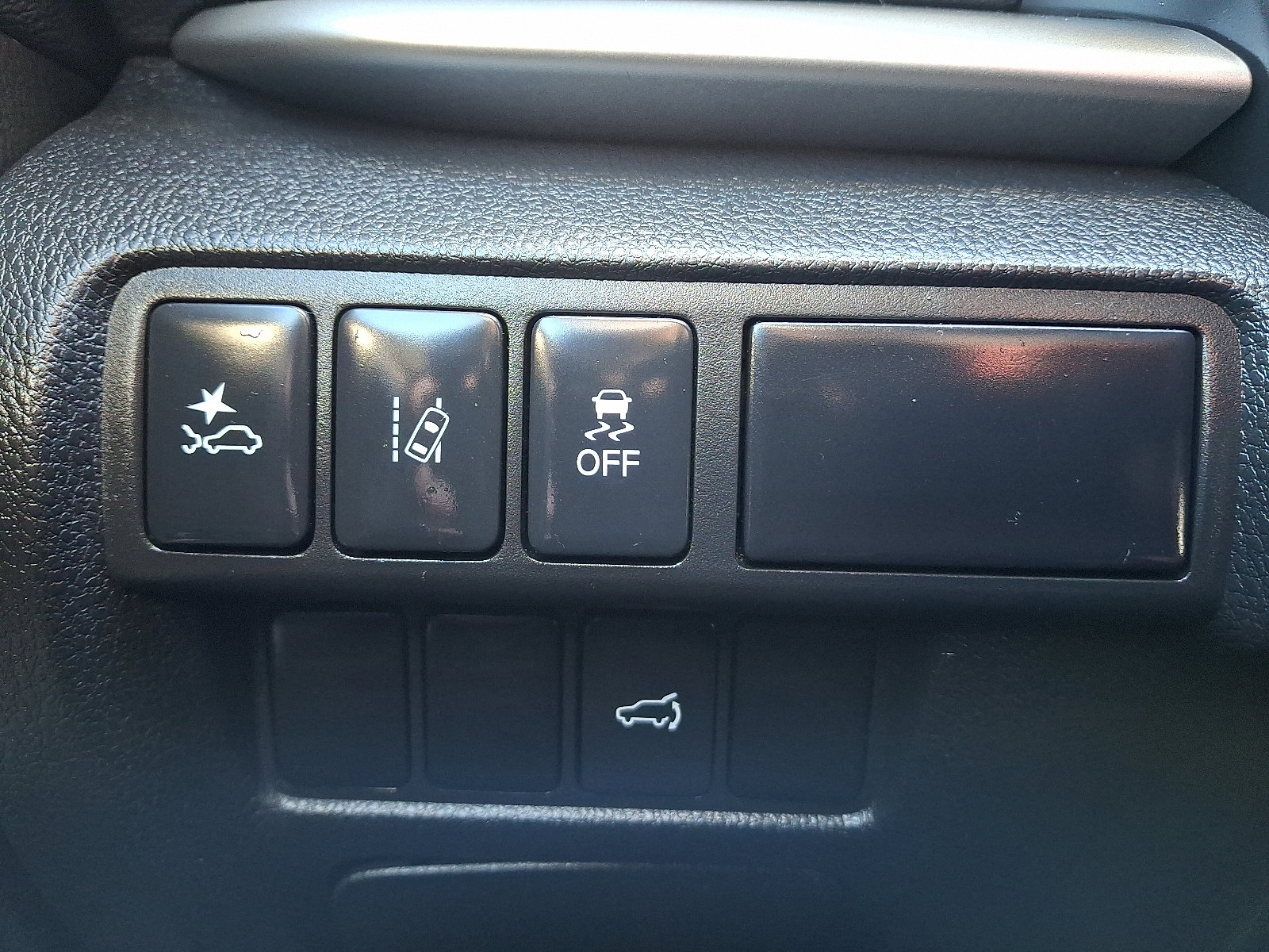 Used 2024 Mitsubishi Eclipse Cross SE image 25