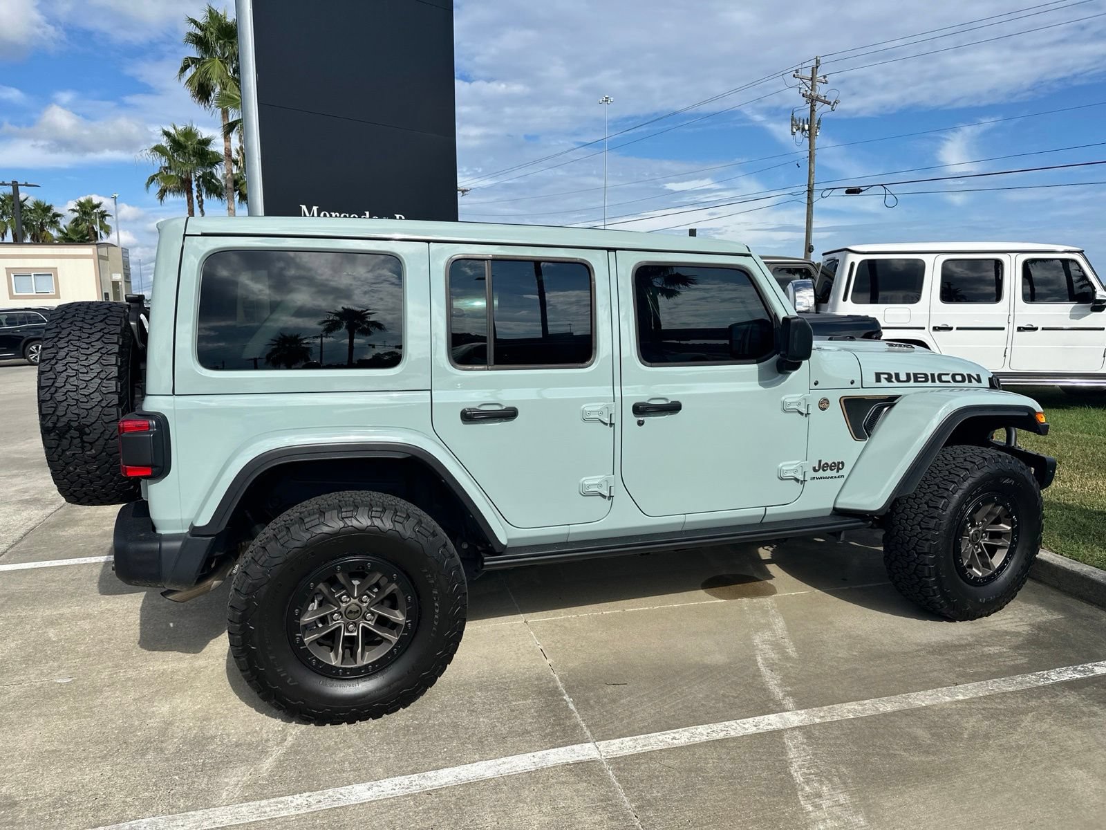 Used 2024 Jeep Wrangler Unlimited Rubicon 392 AWD/4WD image 3
