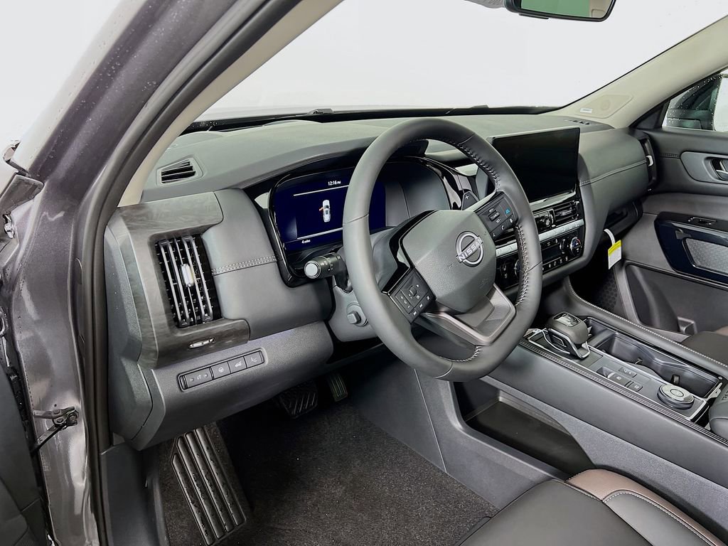 New 2026 Nissan Pathfinder Platinum image 8