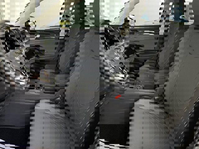 New 2025 Volkswagen Tiguan SE image 14