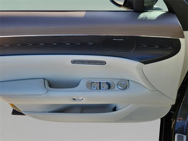 Used 2023 Genesis G90 3.5T image 9