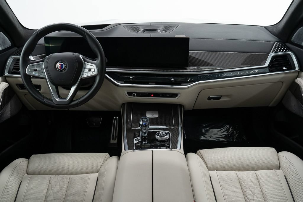 Used 2025 BMW ALPINA XB7 AWD/4WD image 28