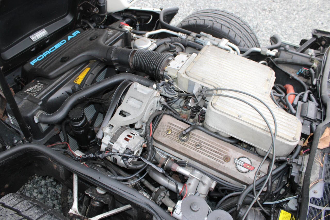 Used 1989 Chevrolet Corvette Convertible image 32