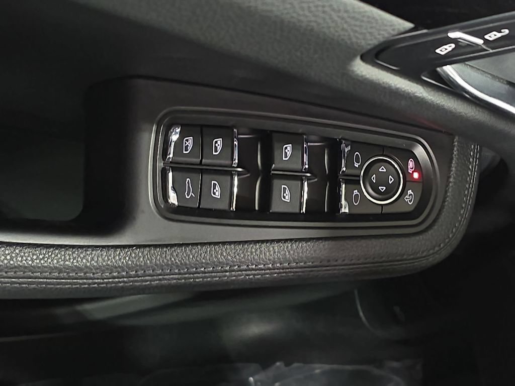 Used 2020 Porsche Macan S AWD/4WD image 21
