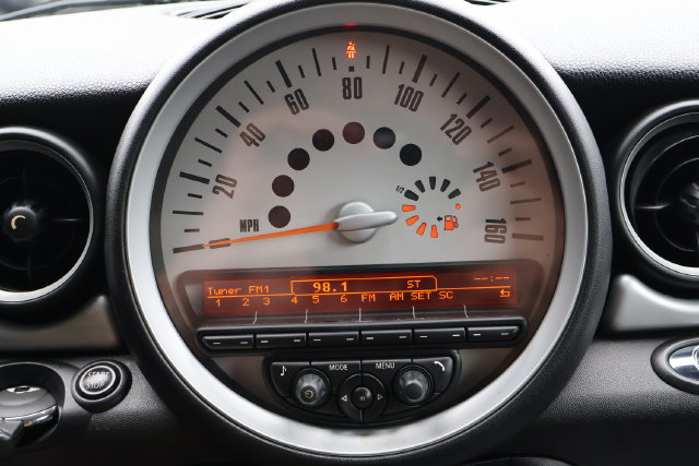Used 2014 MINI Cooper Roadster FWD image 9