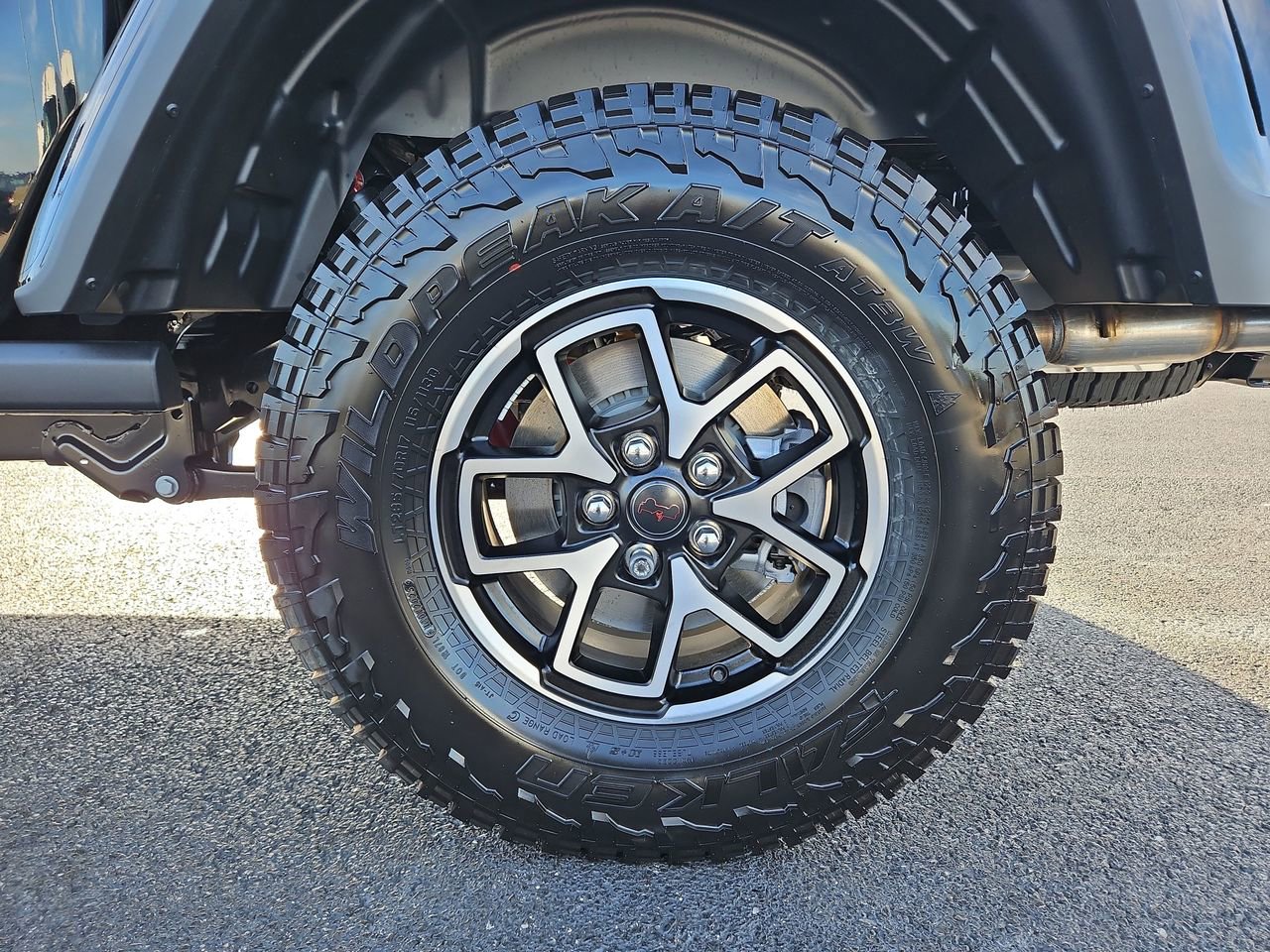 New 2025 Jeep Gladiator Rubicon image 11