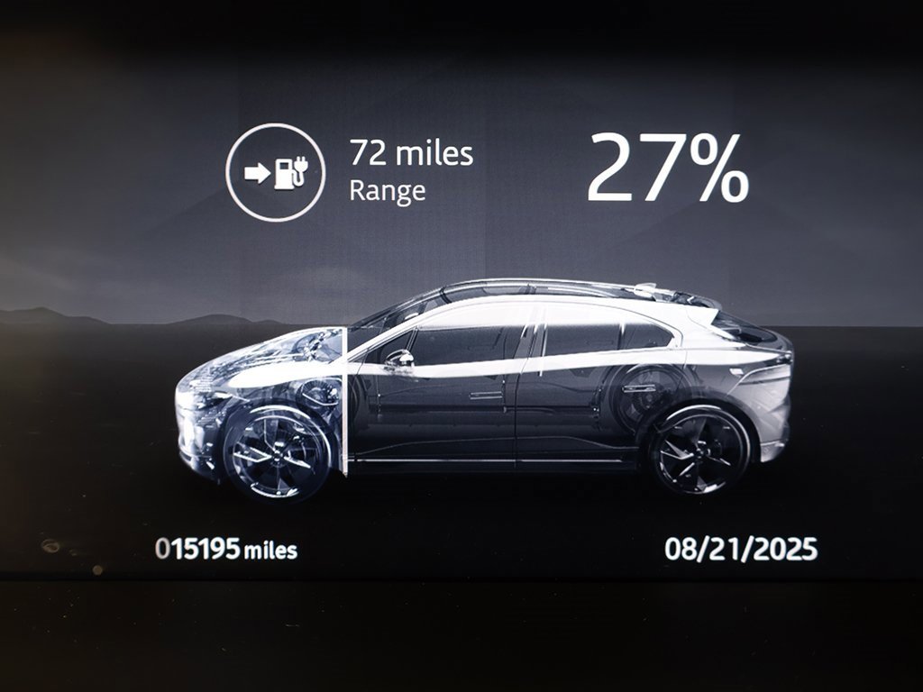 Used 2023 Jaguar I-PACE HSE image 41
