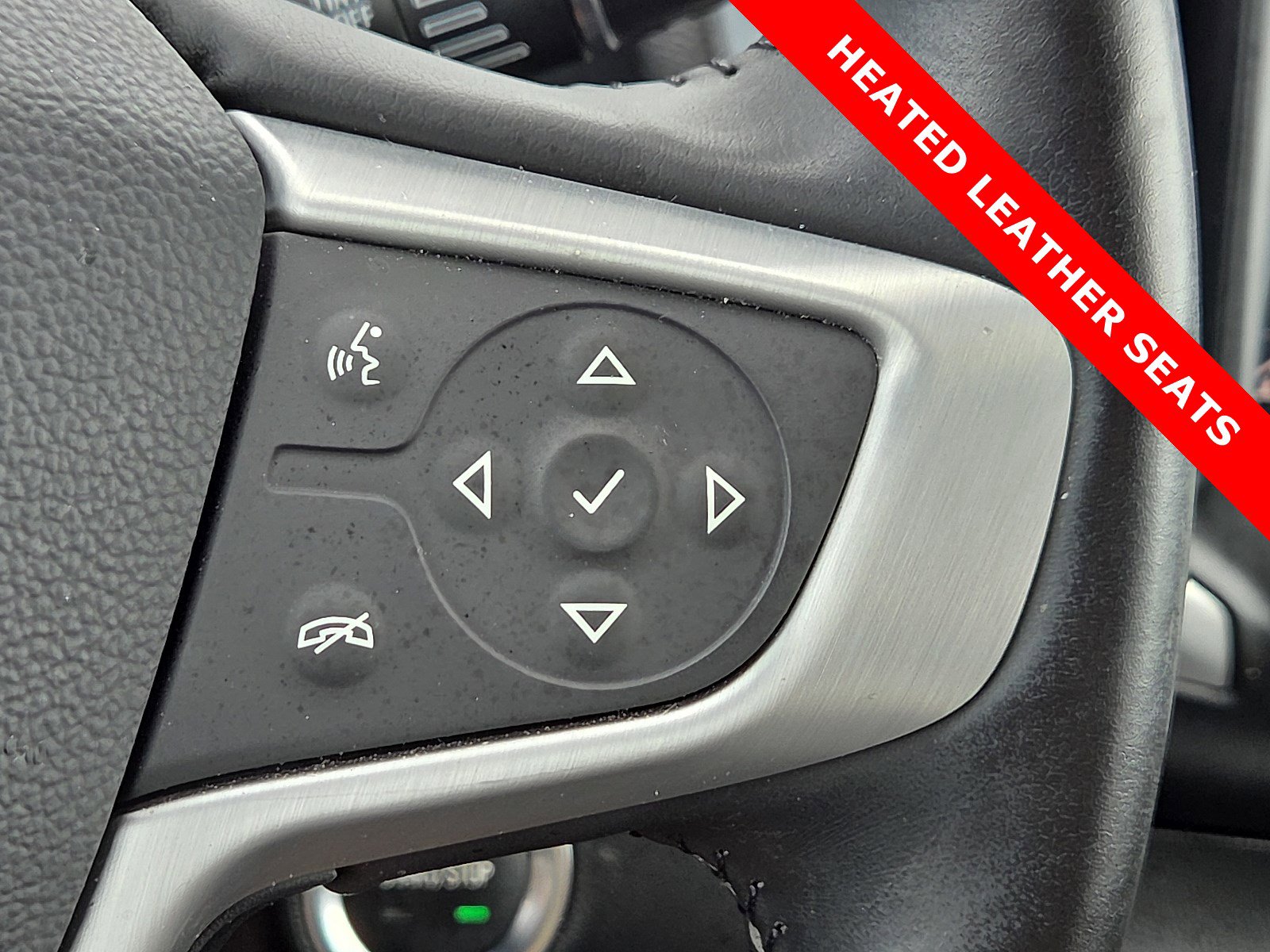 Used 2022 GMC Terrain SLT w/ Tech Package image 21