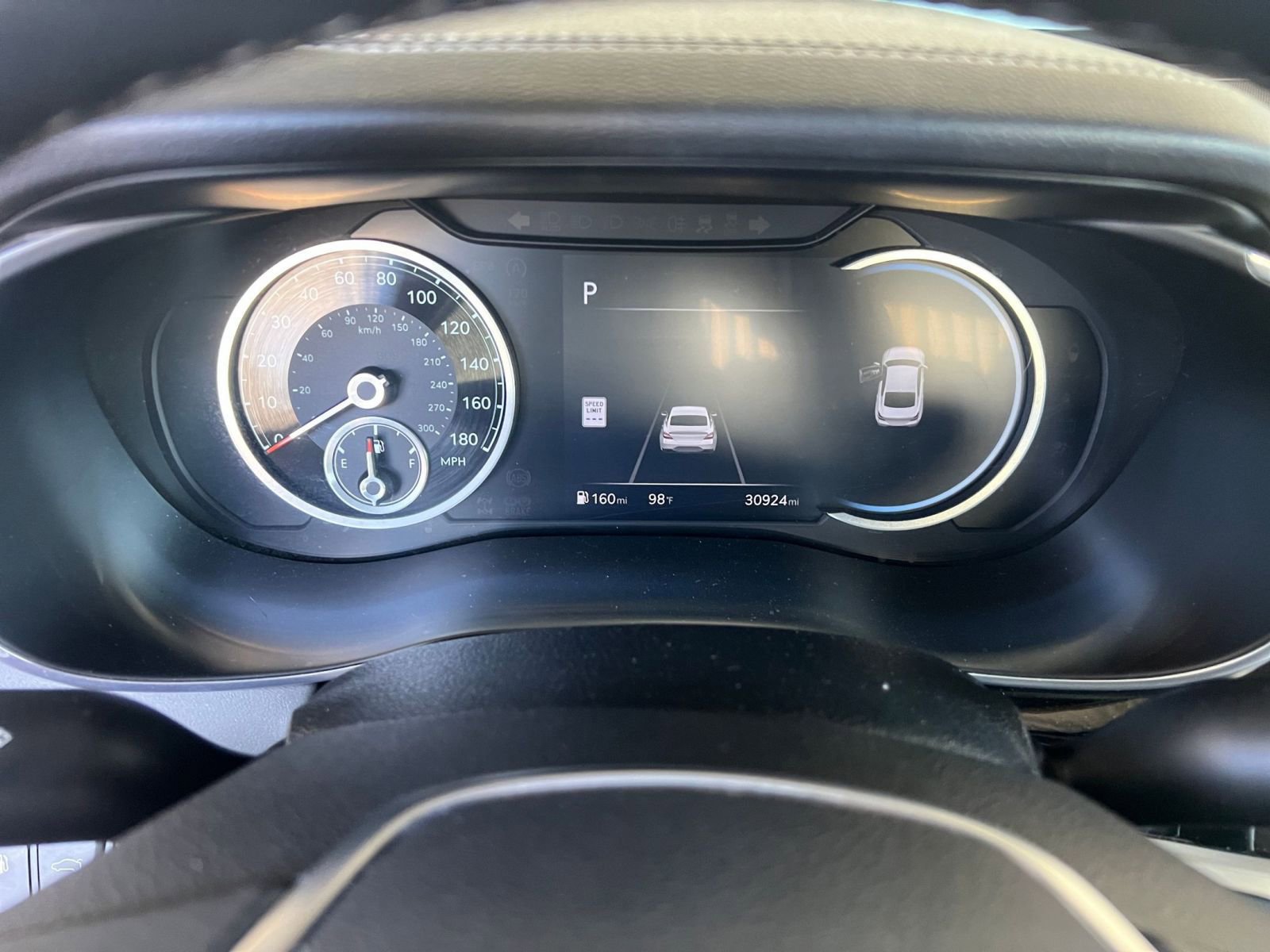 Used 2025 Genesis G70 2.5T image 40