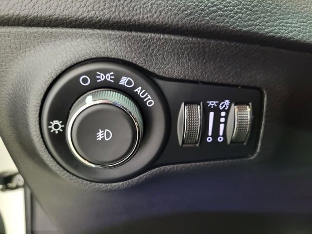 Used 2019 Jeep Compass Altitude image 40