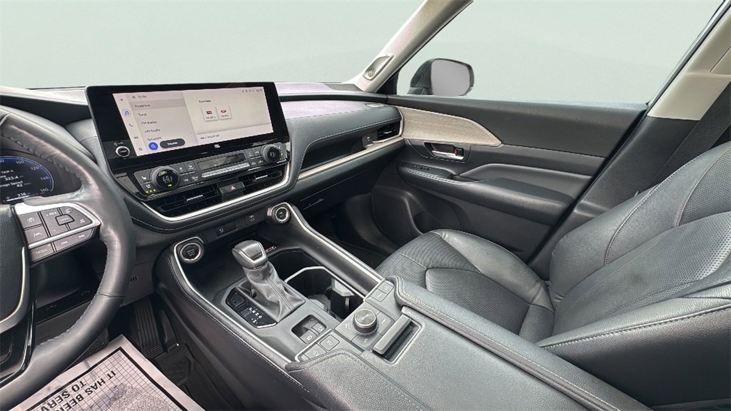 Used 2024 Toyota Grand Highlander XLE image 38