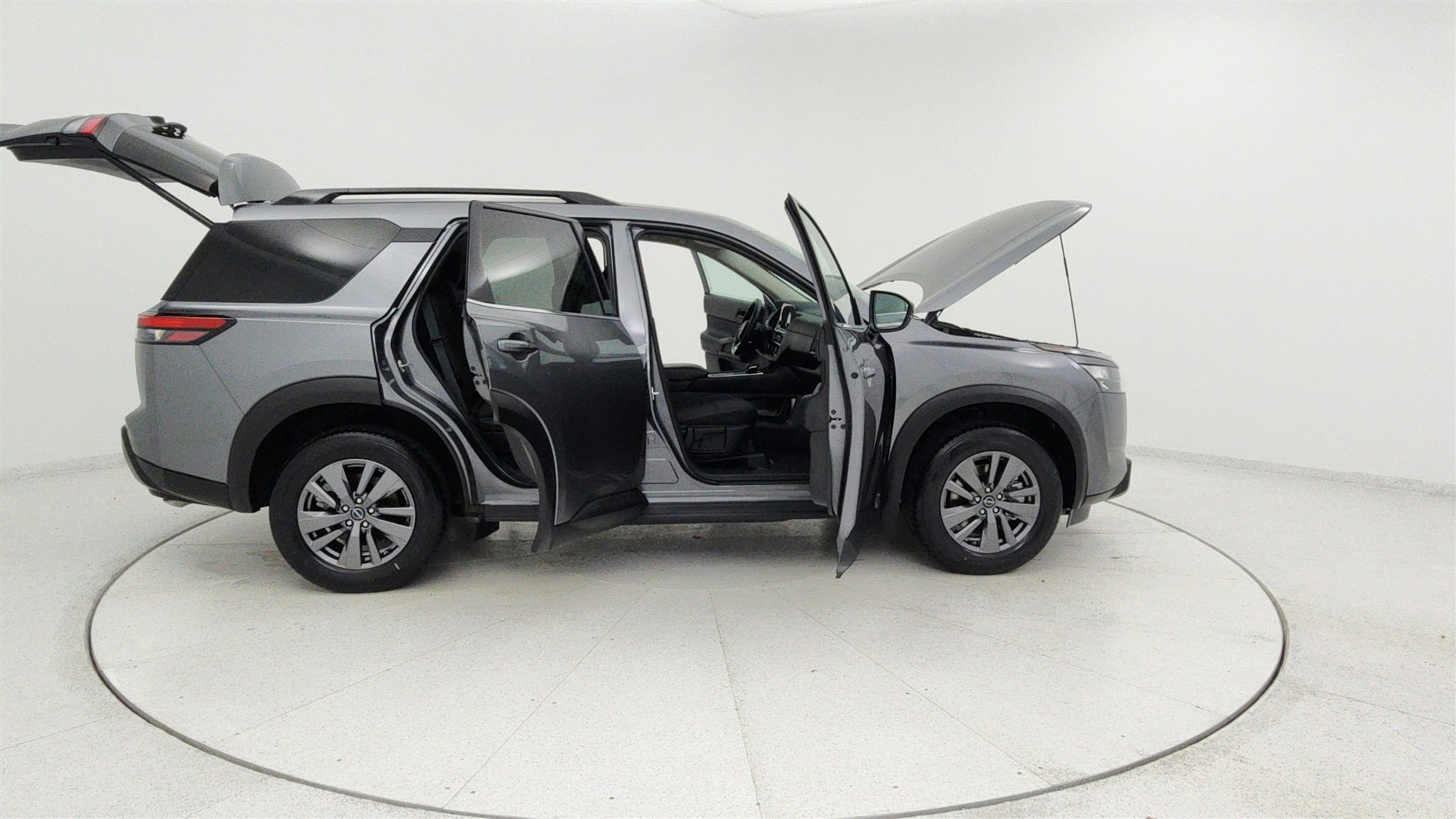 Used 2025 Nissan Pathfinder SV image 11