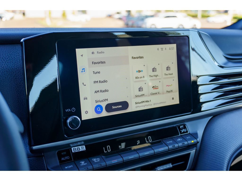 New 2026 Toyota Camry SE image 29