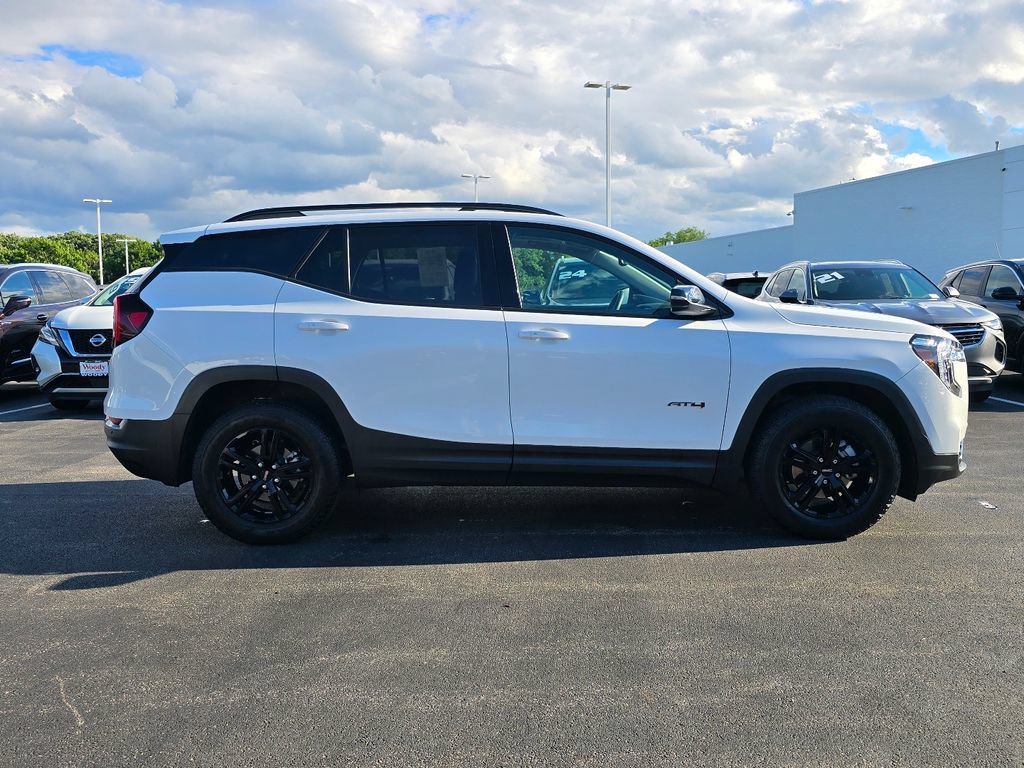 Used 2024 GMC Terrain AT4 AWD/4WD image 7