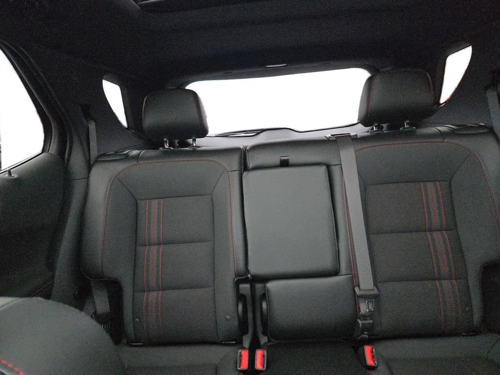 Used 2024 Chevrolet Equinox RS w/ LPO, Floor Liner Package AWD/4WD image 10