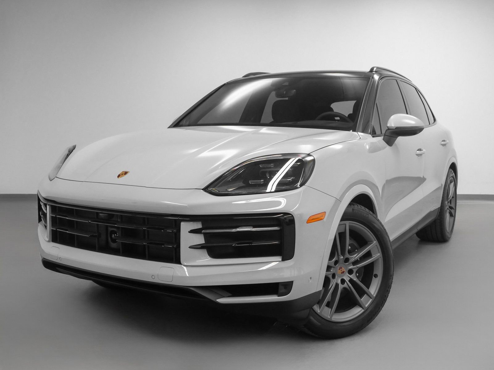 Certified 2025 Porsche Cayenne image 1