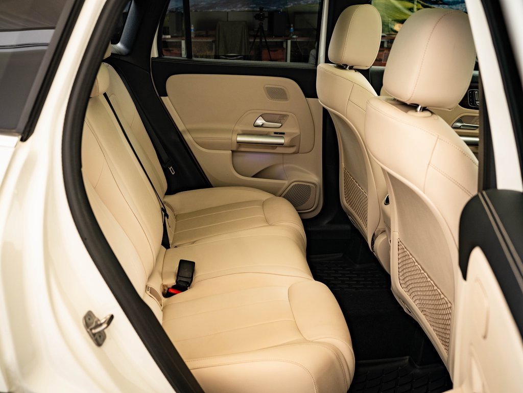 Certified 2025 Mercedes-Benz GLA 250 4MATIC image 35