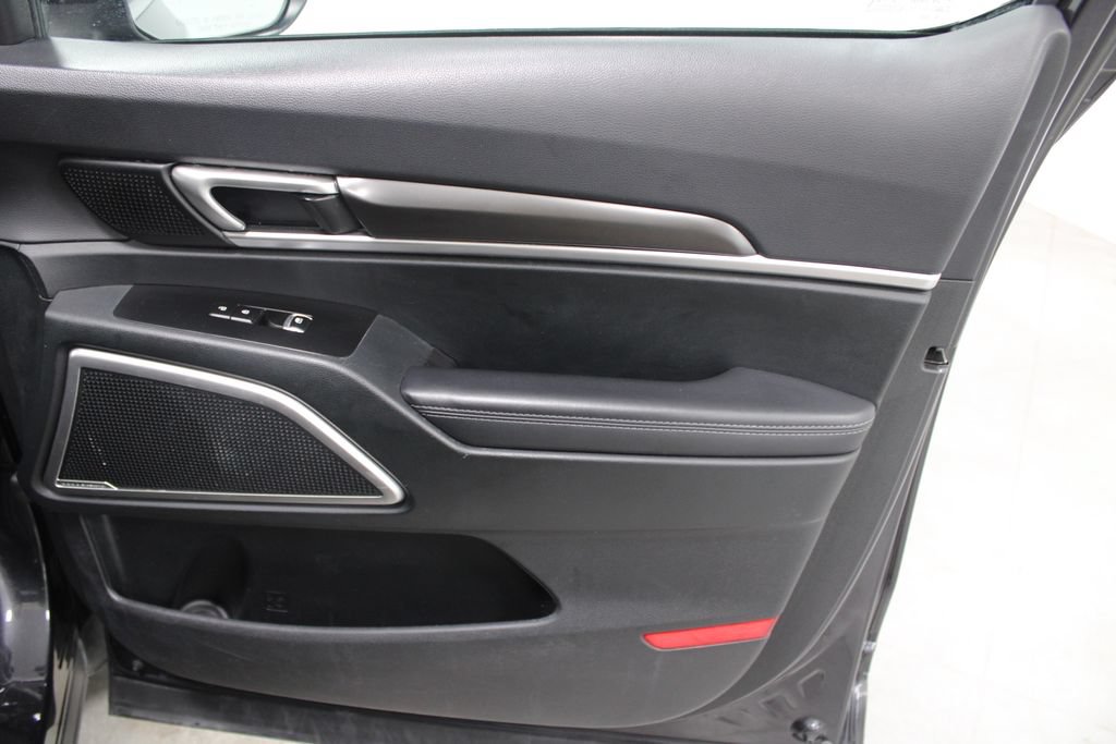Used 2025 Kia Telluride S FWD image 24