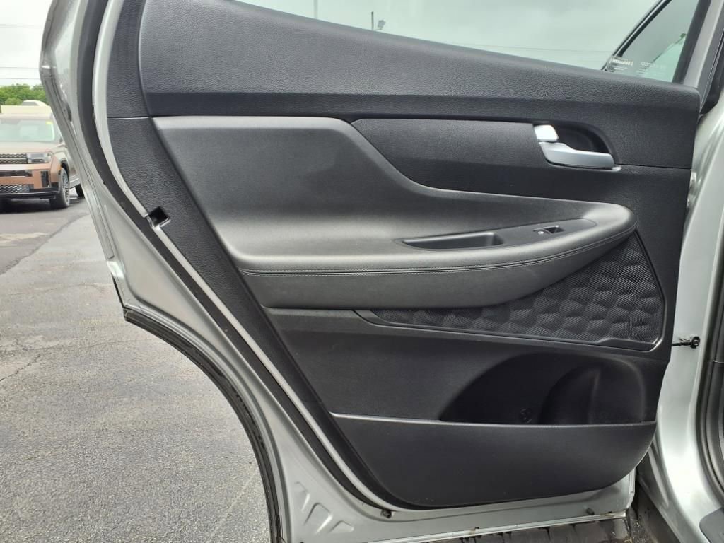 Used 2023 Hyundai Santa Fe SE w/ Cargo Package image 6