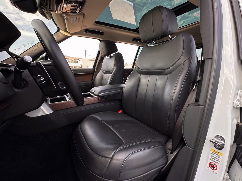 Used 2023 Land Rover Range Rover SE image 10