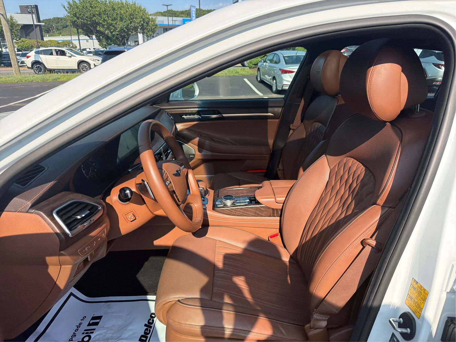 Used 2022 Genesis G90 3.3T Premium AWD/4WD image 9