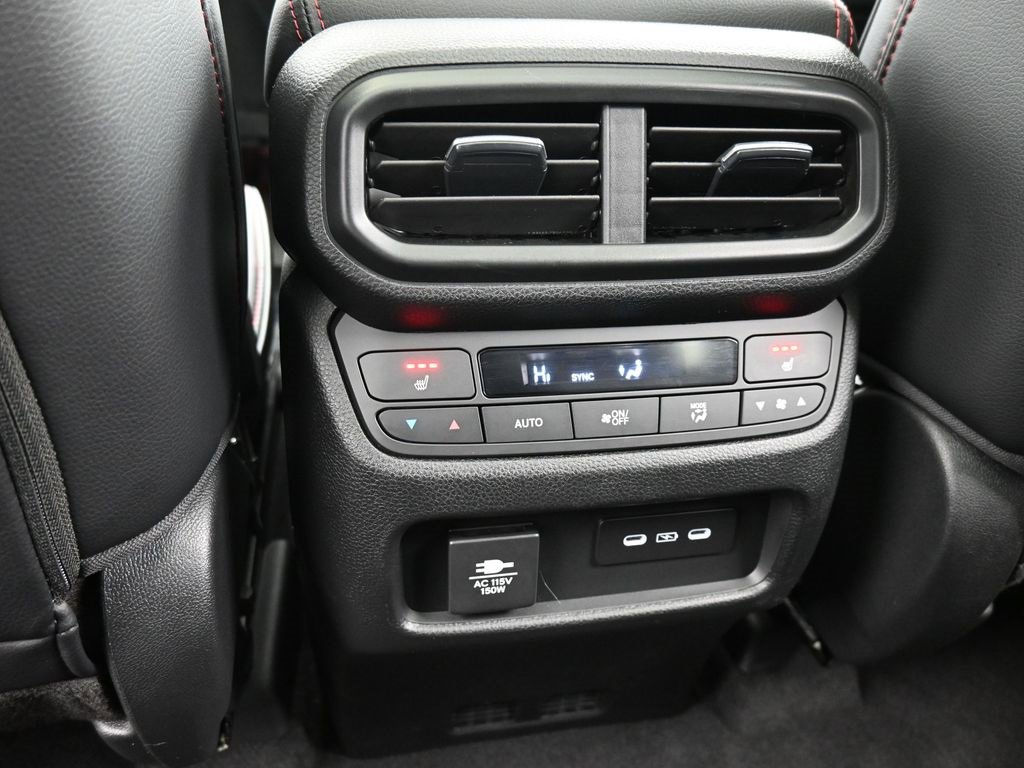 Certified 2025 Honda Pilot Black Edition image 36