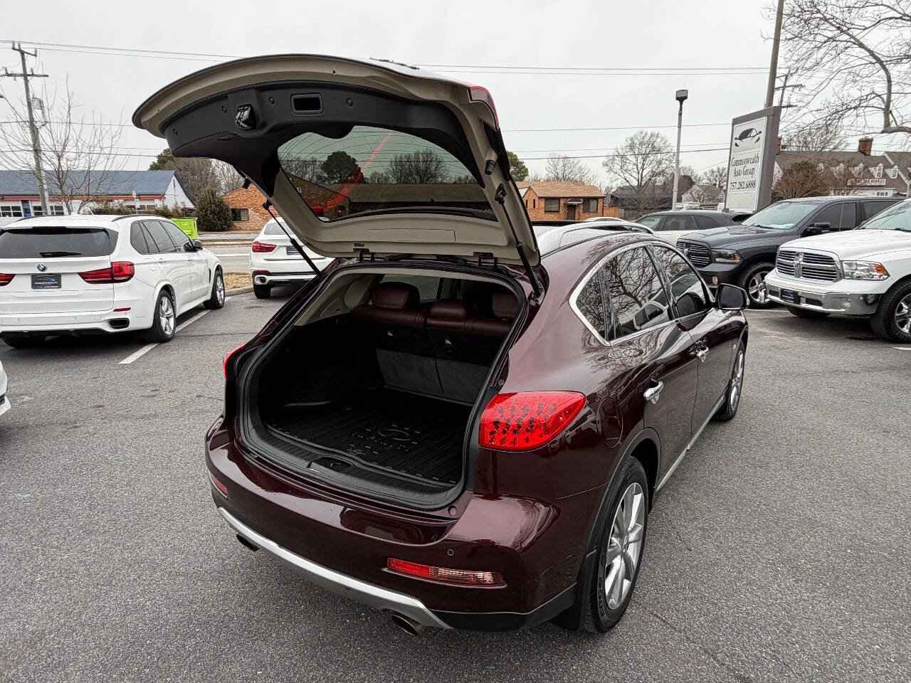 Used 2017 INFINITI QX50 AWD w/ Premium Plus Package image 21