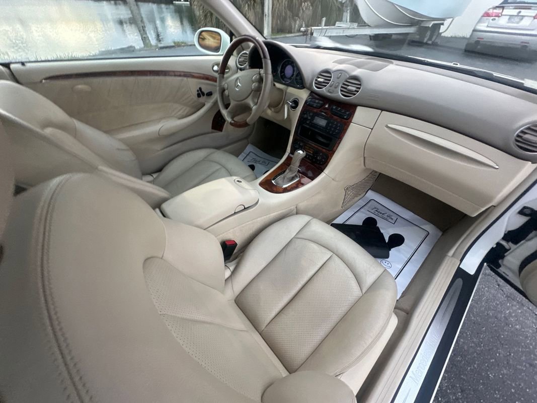 Used 2004 Mercedes-Benz CLK 320 image 14