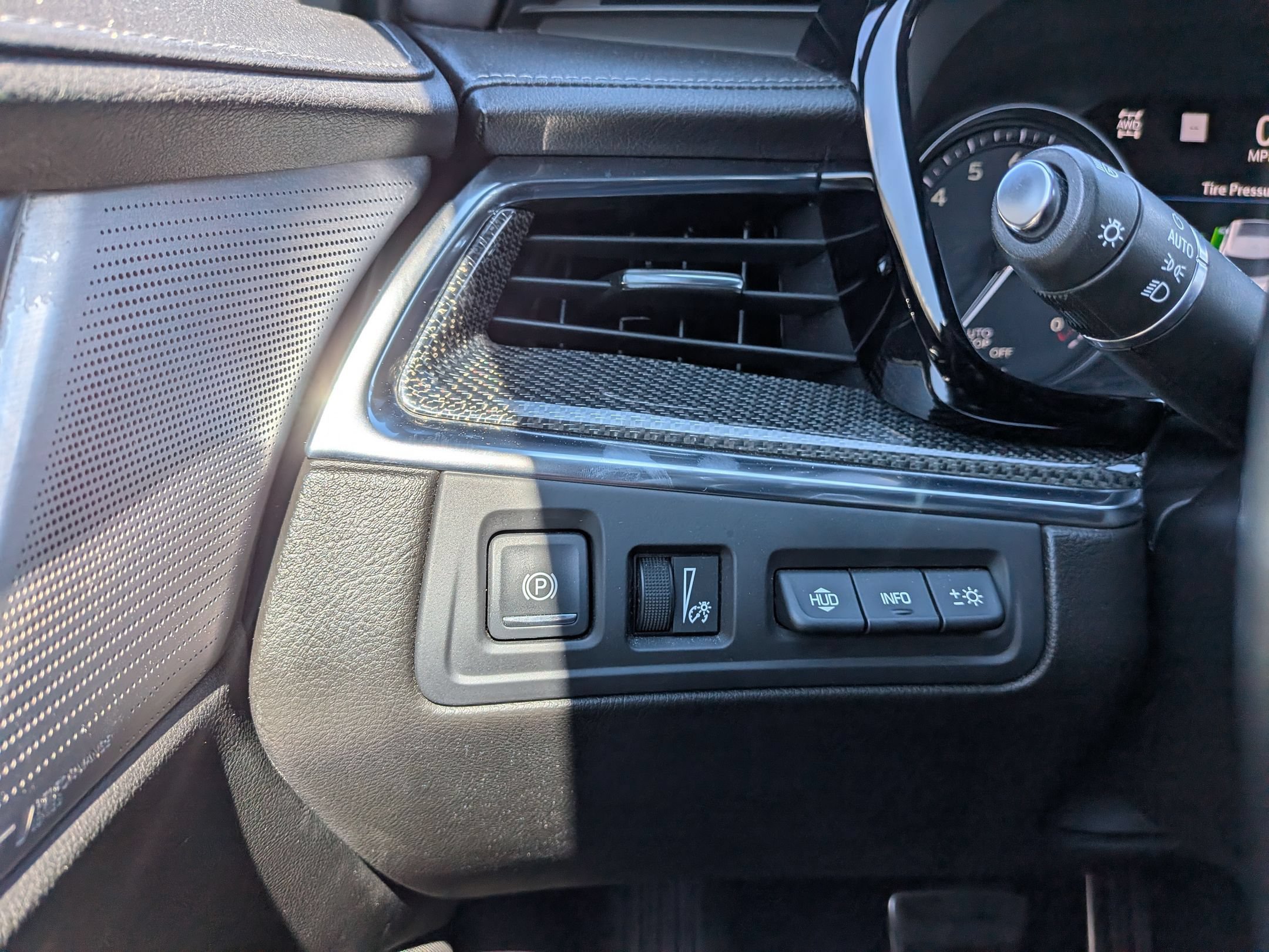 Certified 2021 Cadillac XT5 Sportv AWD/4WD image 17