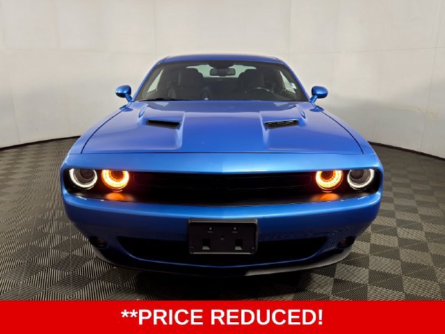 Used 2023 Dodge Challenger SXT w/ Blacktop Package RWD image 2