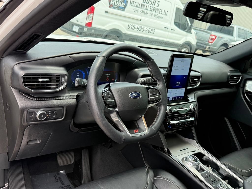 Used 2022 Ford Explorer ST w/ Equipment Group 401A AWD/4WD image 4