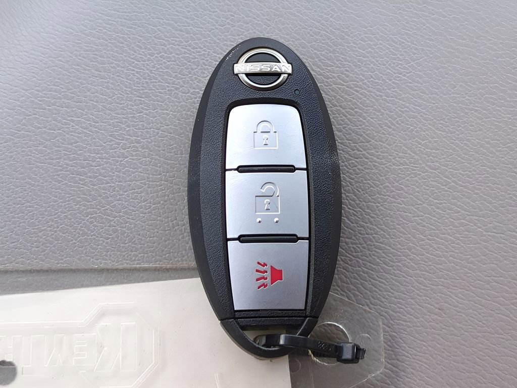 Used 2025 Nissan Frontier SV RWD image 26