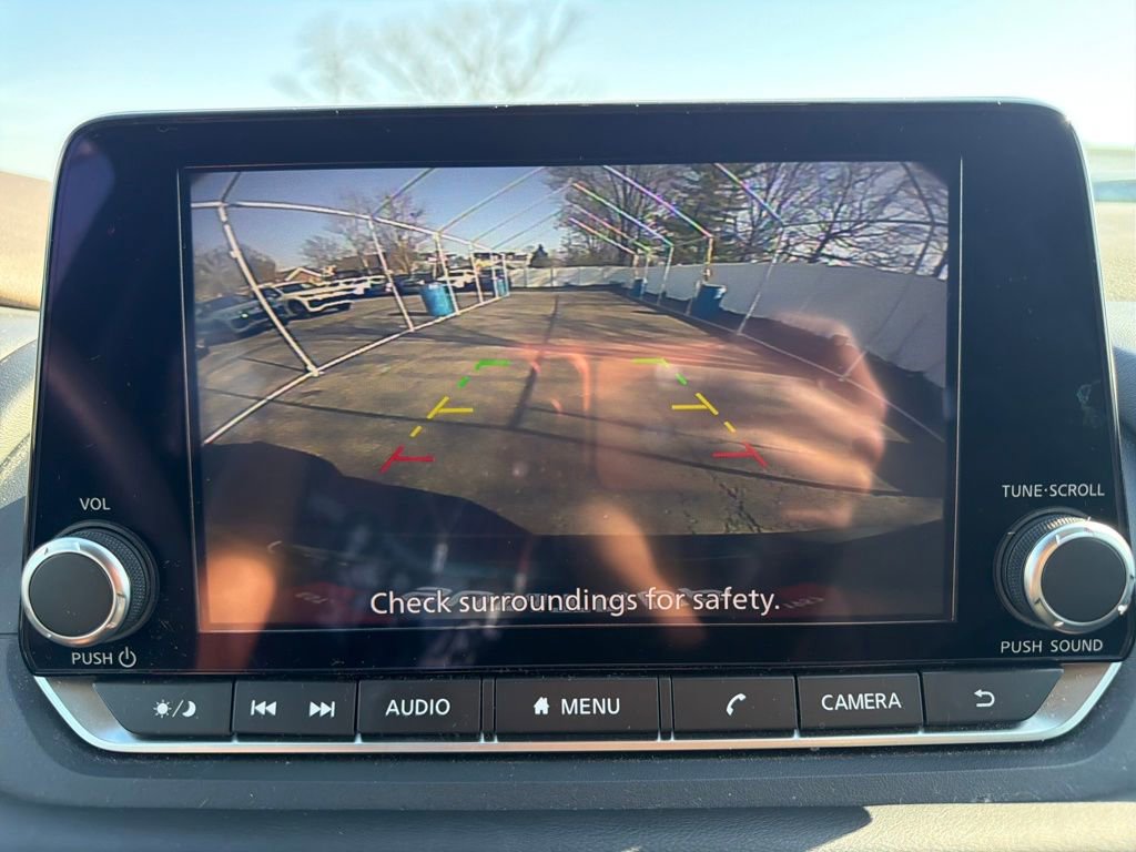 Used 2023 Nissan Rogue S image 21