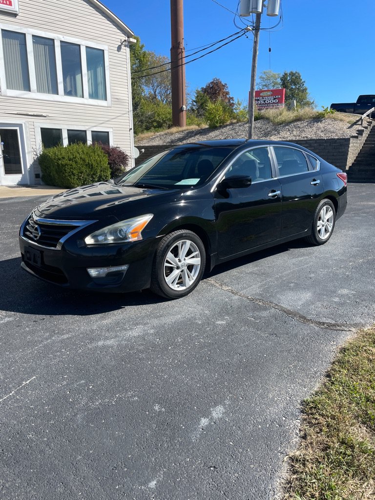 Used 2013 Nissan Altima 2.5 SV FWD image 1