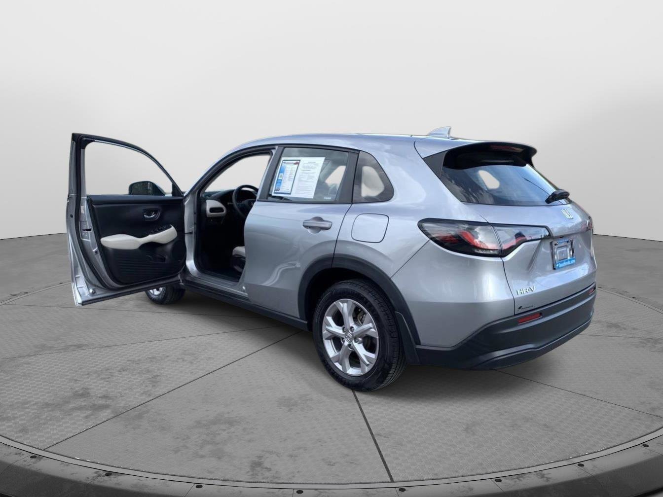 Used 2023 Honda HR-V LX image 10