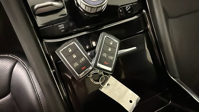 Used 2023 Jeep Grand Cherokee Overland AWD/4WD image 22