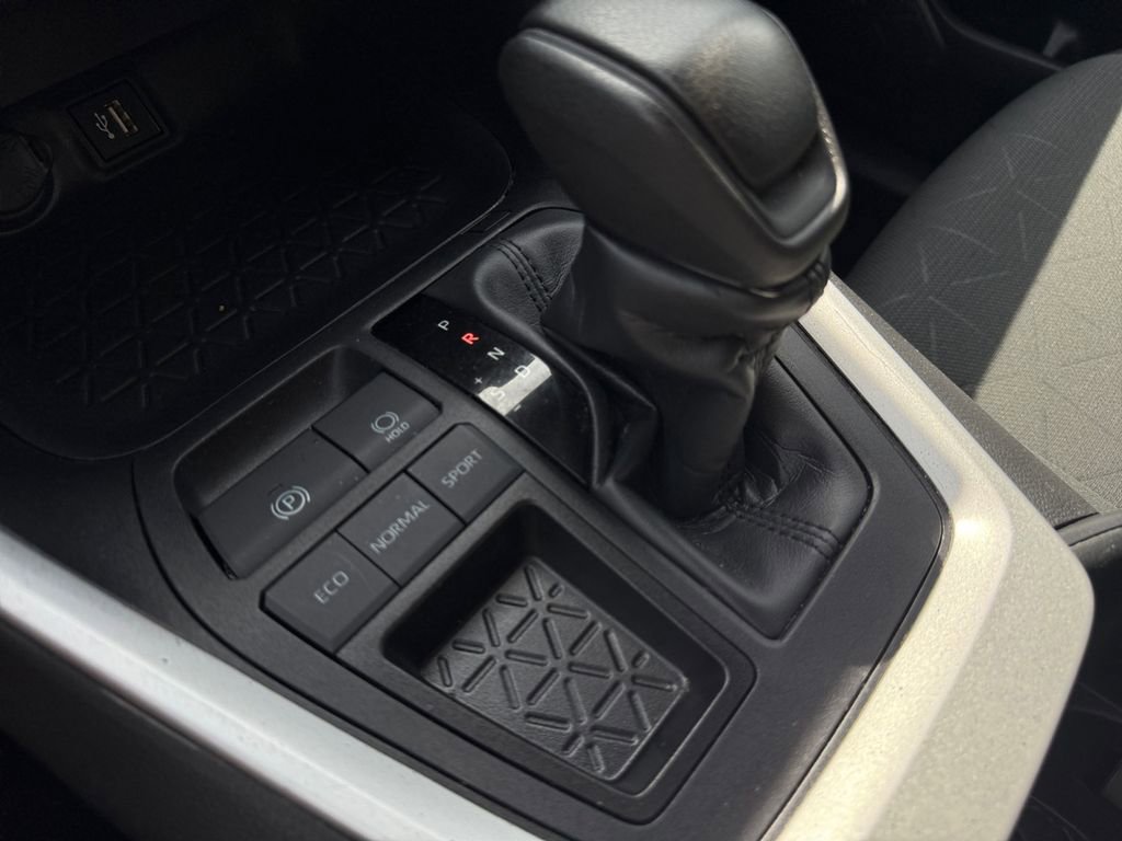 Certified 2024 Toyota RAV4 XLE image 26