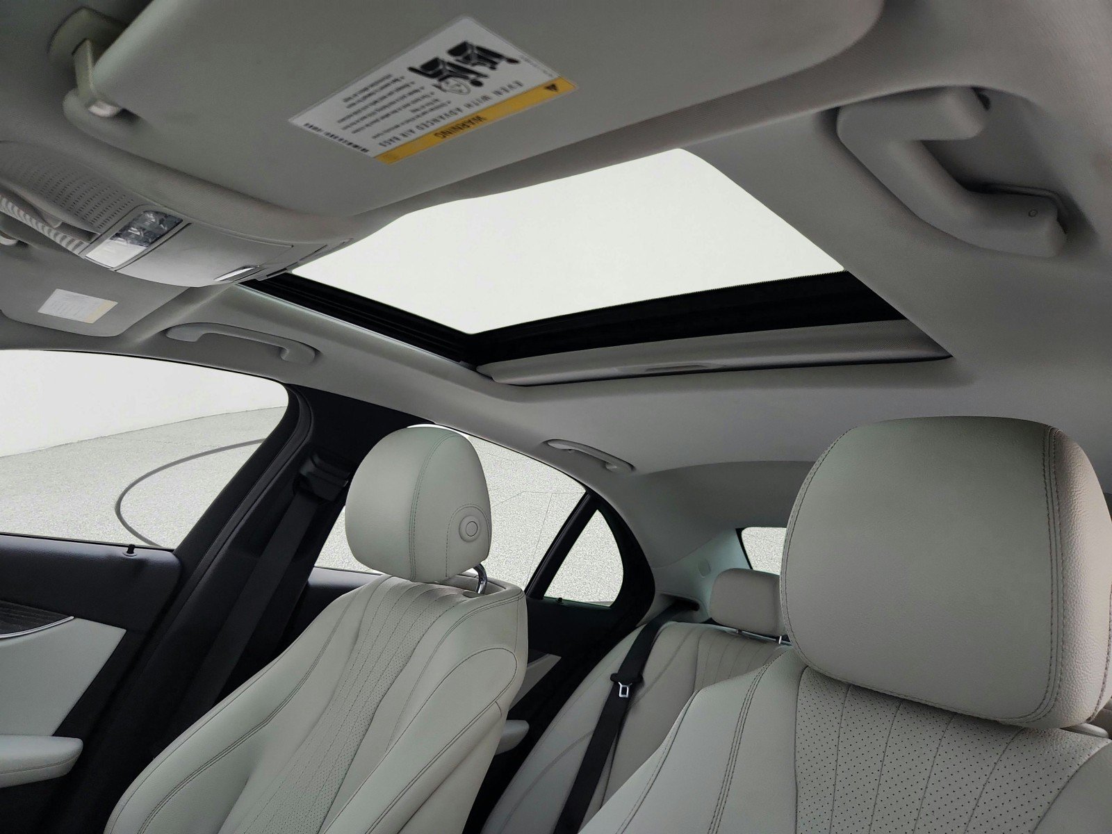 Used 2022 Mercedes-Benz E 350 Sedan image 18