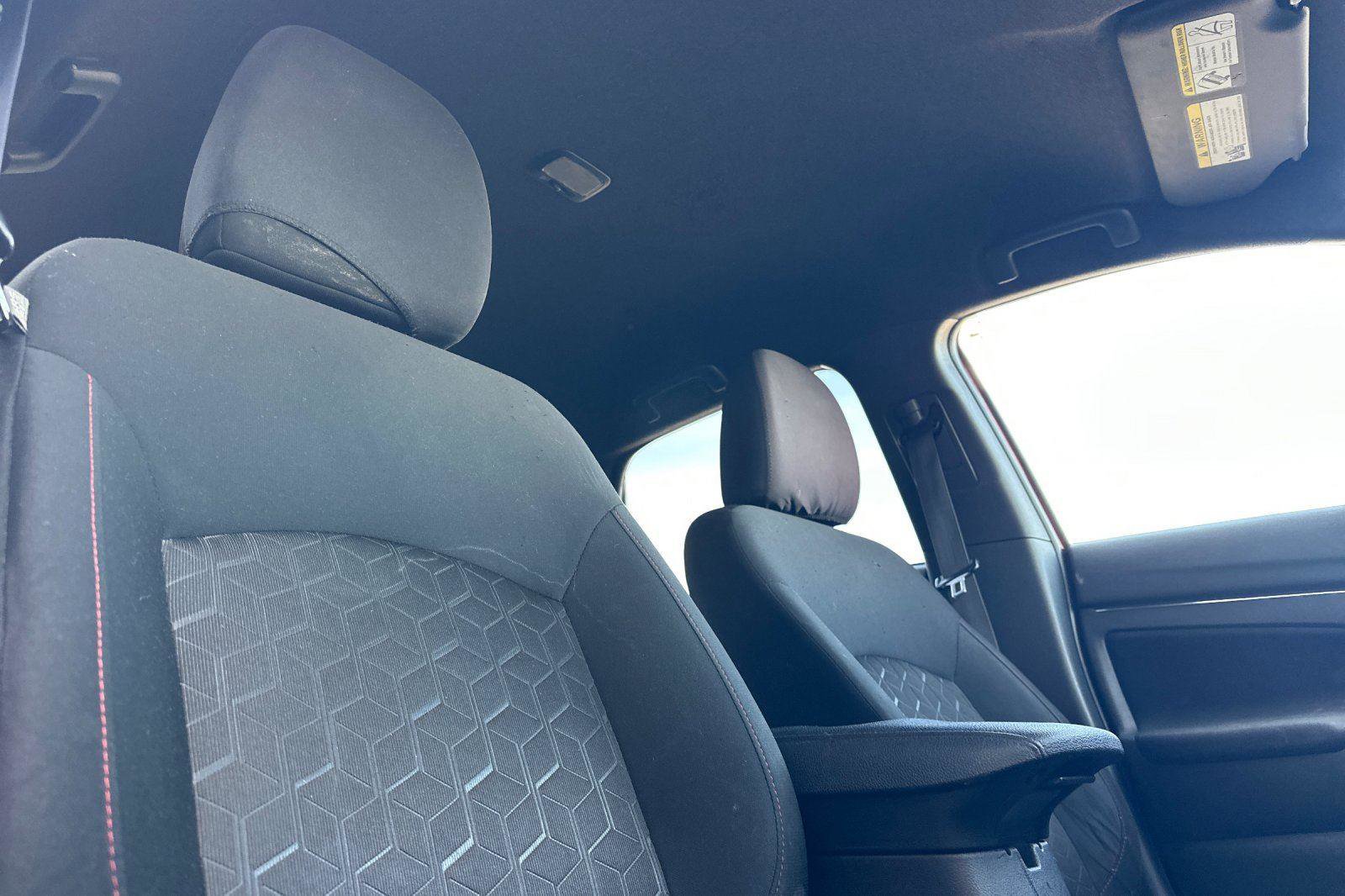 Used 2021 Mitsubishi Outlander Sport Black Edition image 17