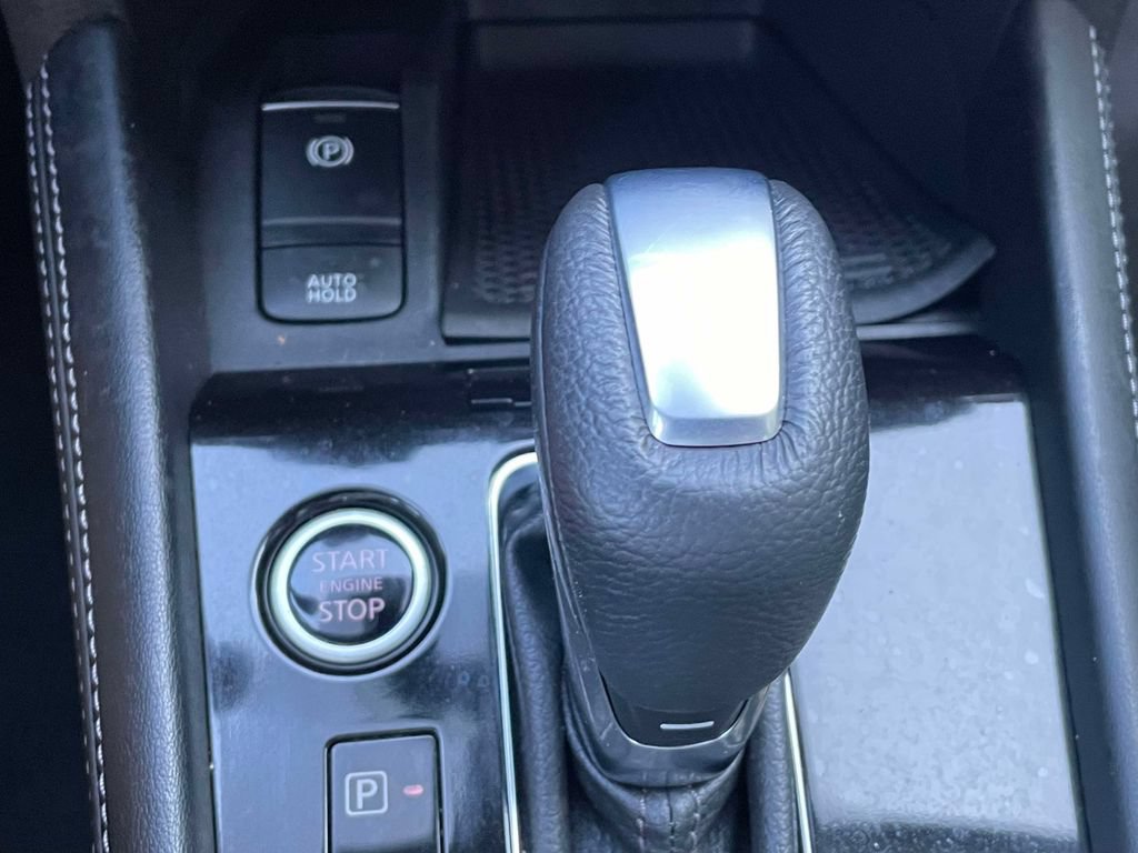 Used 2021 Nissan Kicks SR w/ SR Premium Package FWD image 27