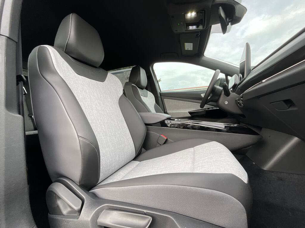 New 2026 Volkswagen ID.4 Pro image 12