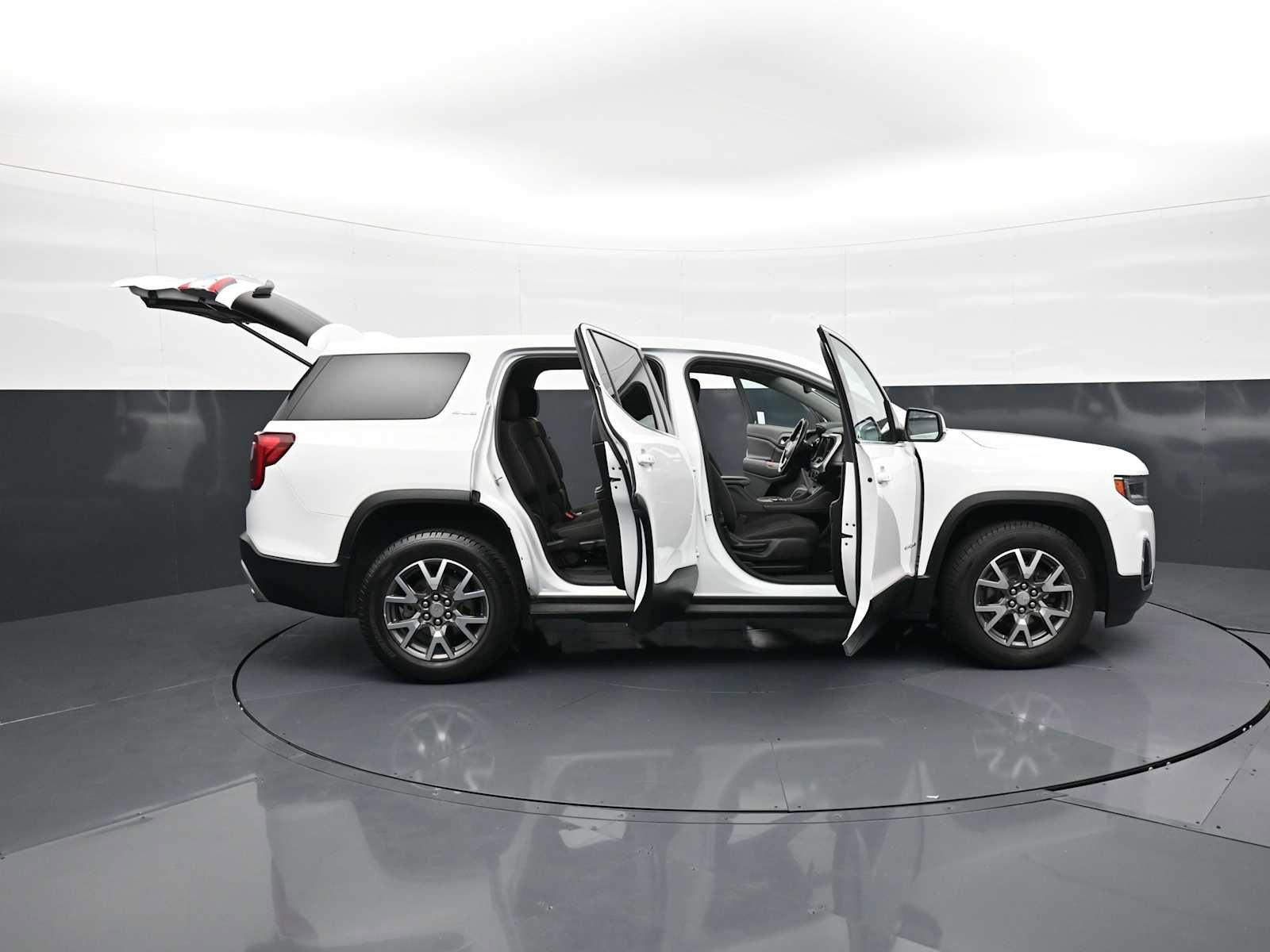 Used 2020 GMC Acadia SLE FWD image 36