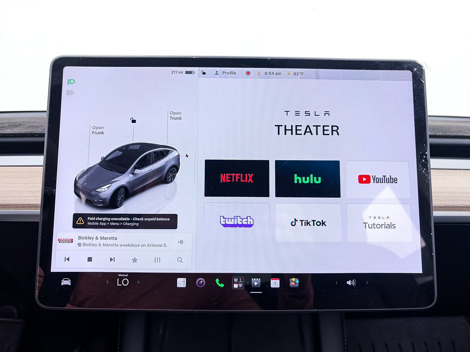 Used 2025 Tesla Model Y Long Range RWD image 6