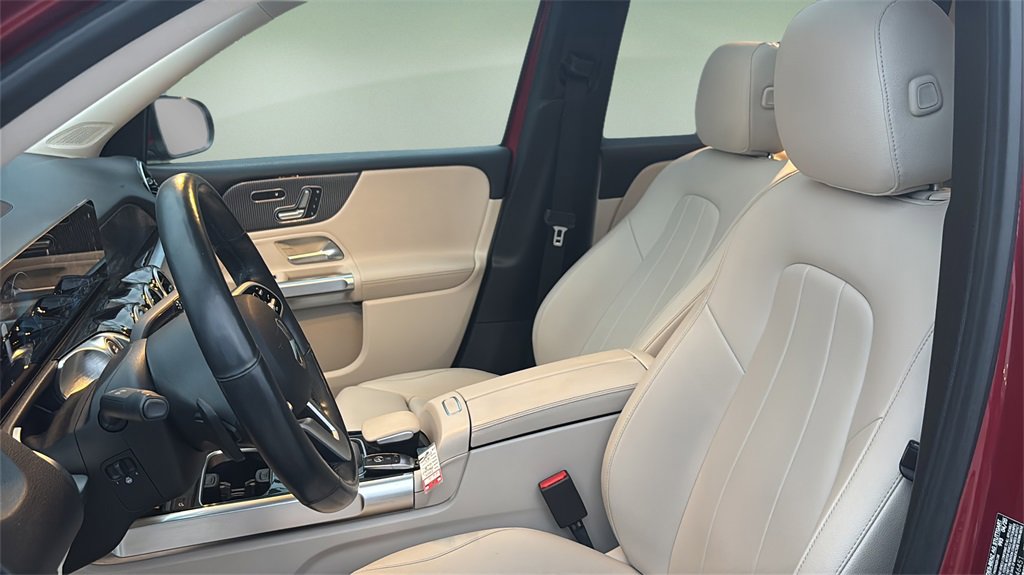 Used 2020 Mercedes-Benz GLB 250 GLB 250 w/ Premium Package image 11