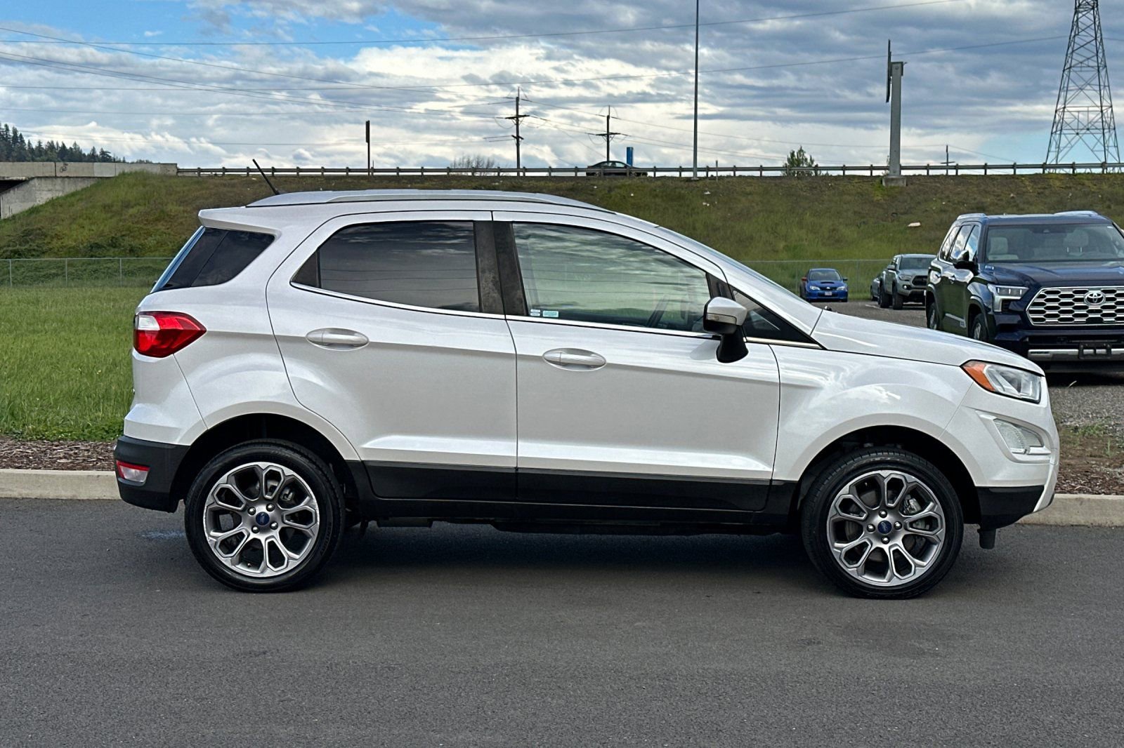 Used 2018 Ford EcoSport Titanium image 2