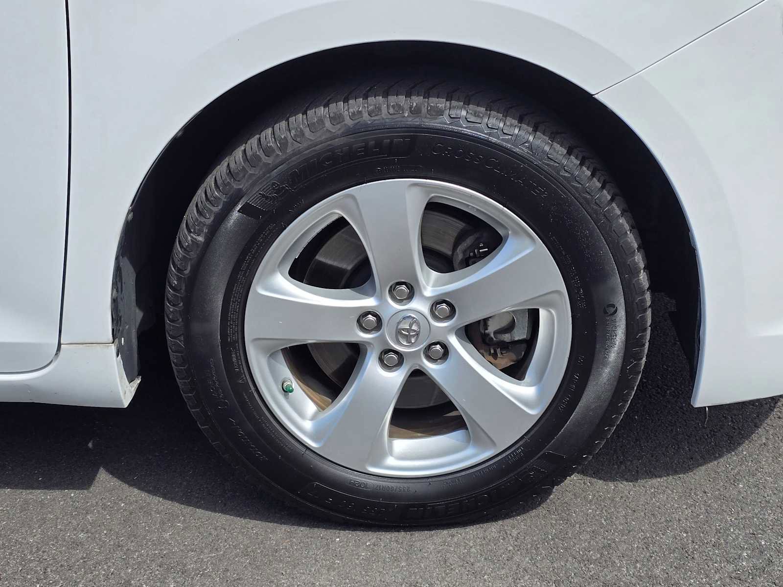 Used 2017 Toyota Sienna L FWD image 9