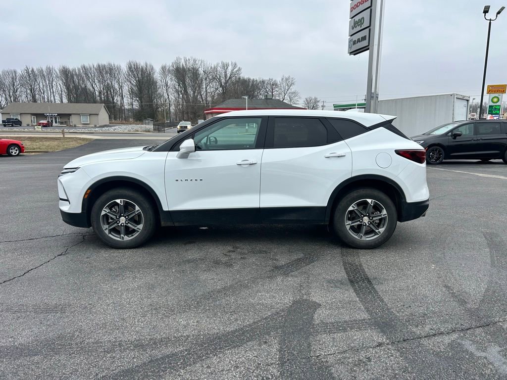 Used 2025 Chevrolet Blazer LT image 8