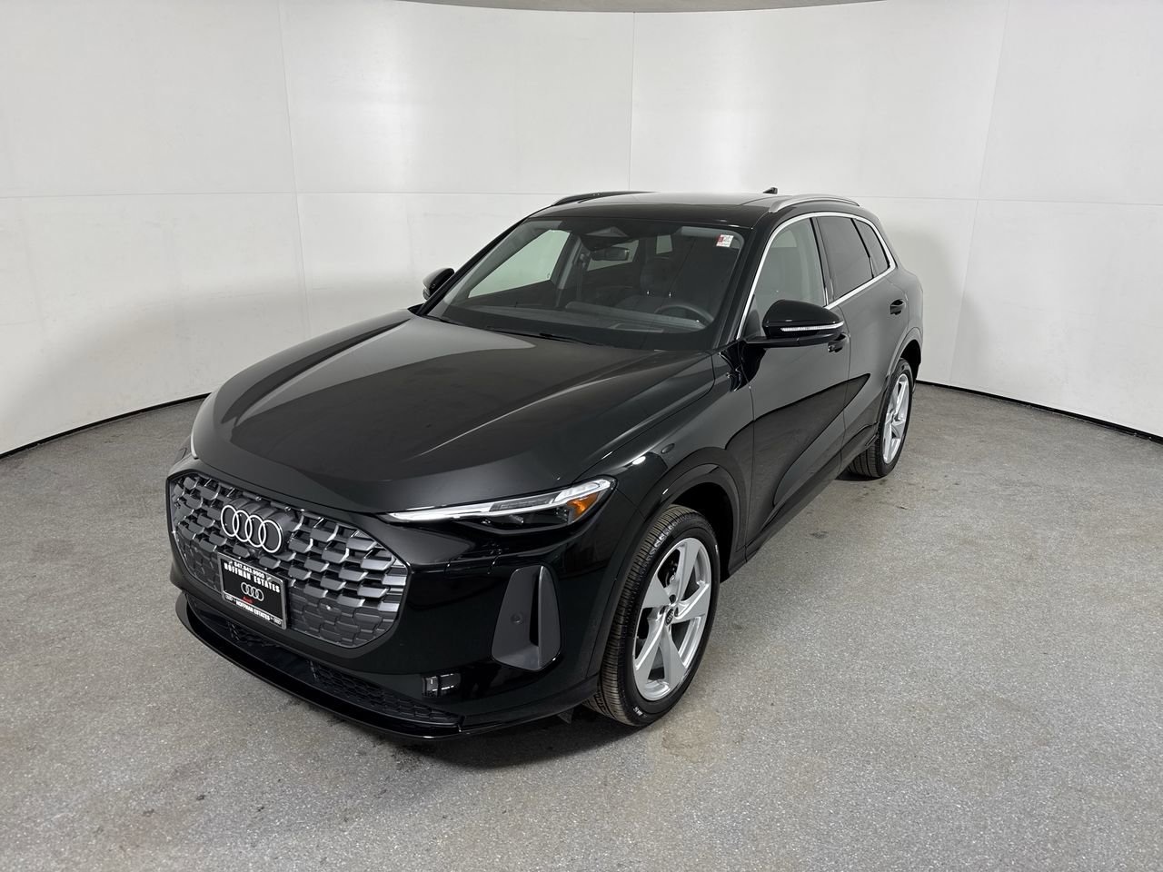 Used 2025 Audi Q5 Premium Plus w/ Premium Plus image 30