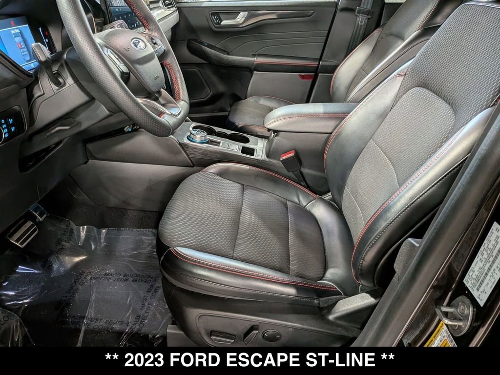 Used 2023 Ford Escape ST-Line w/ Tech Pack #1 FWD image 2