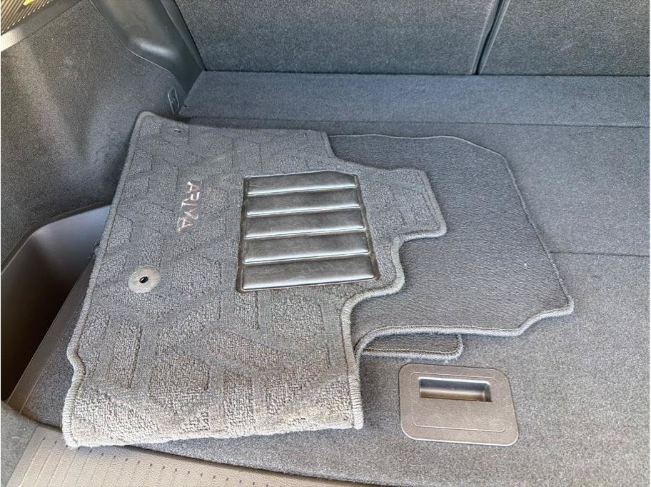 Used 2024 Nissan Ariya AWD image 13